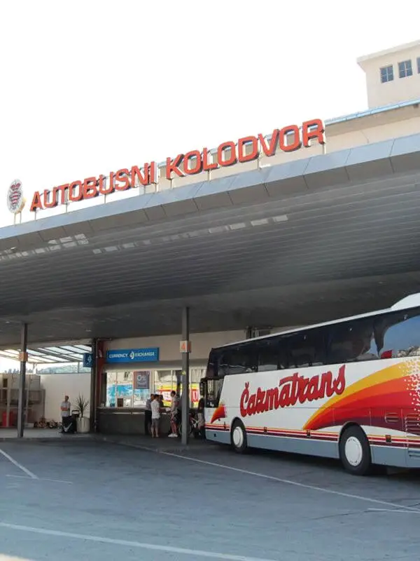 Terminal de bus de Cavtat