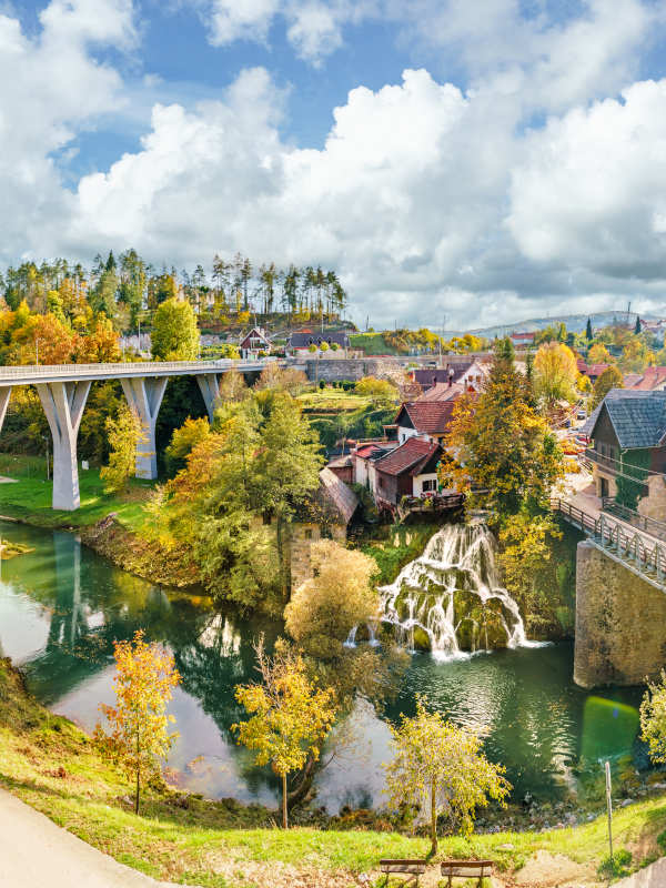 Rivière Korana au village de Rastoke