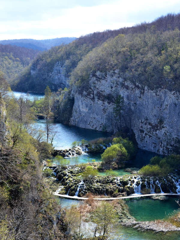 Panorama de la rivière Korana à Plitvice